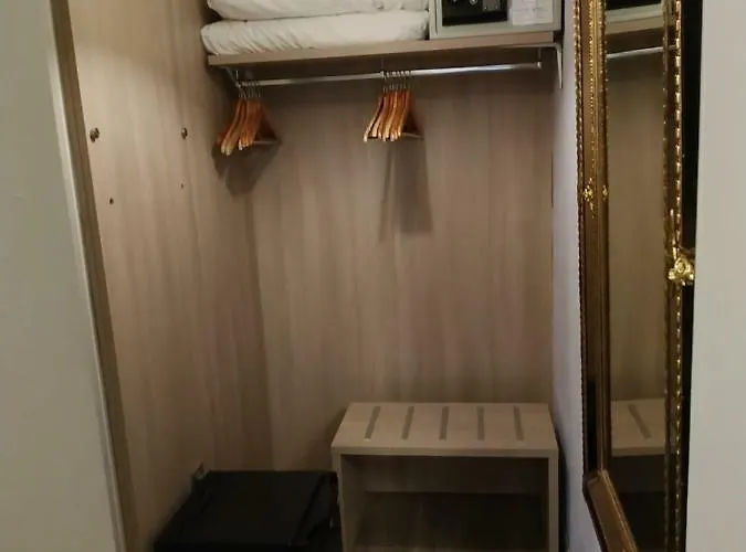 호텔 히네브라 *